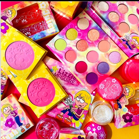 Lizzie McGuire Eyeshadow Palette - Picture 2 of 16